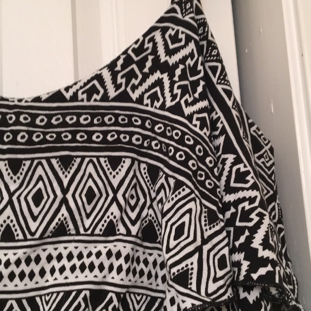 Romper - Picture 2 of 4